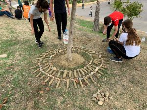 "LandArt" respectful environmental art, outdoor activities inspired by Andy Goldsworthy and Richard Long (Y8)